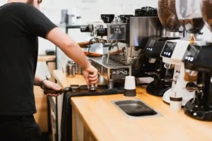 Memilih Lokasi Strategis untuk Warung Kopi