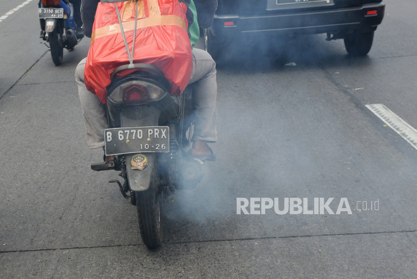Bahaya Emisi Gas Buang Motor Bensin untuk Lingkungan