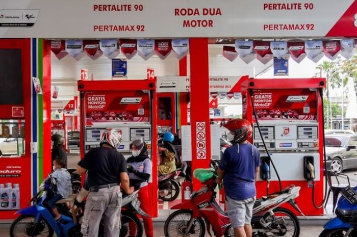Mitos dan Fakta Bensin Premium vs Pertalite 12 Mitos dan Fakta tentang Penggunaan Bensin Premium vs. Pertalite